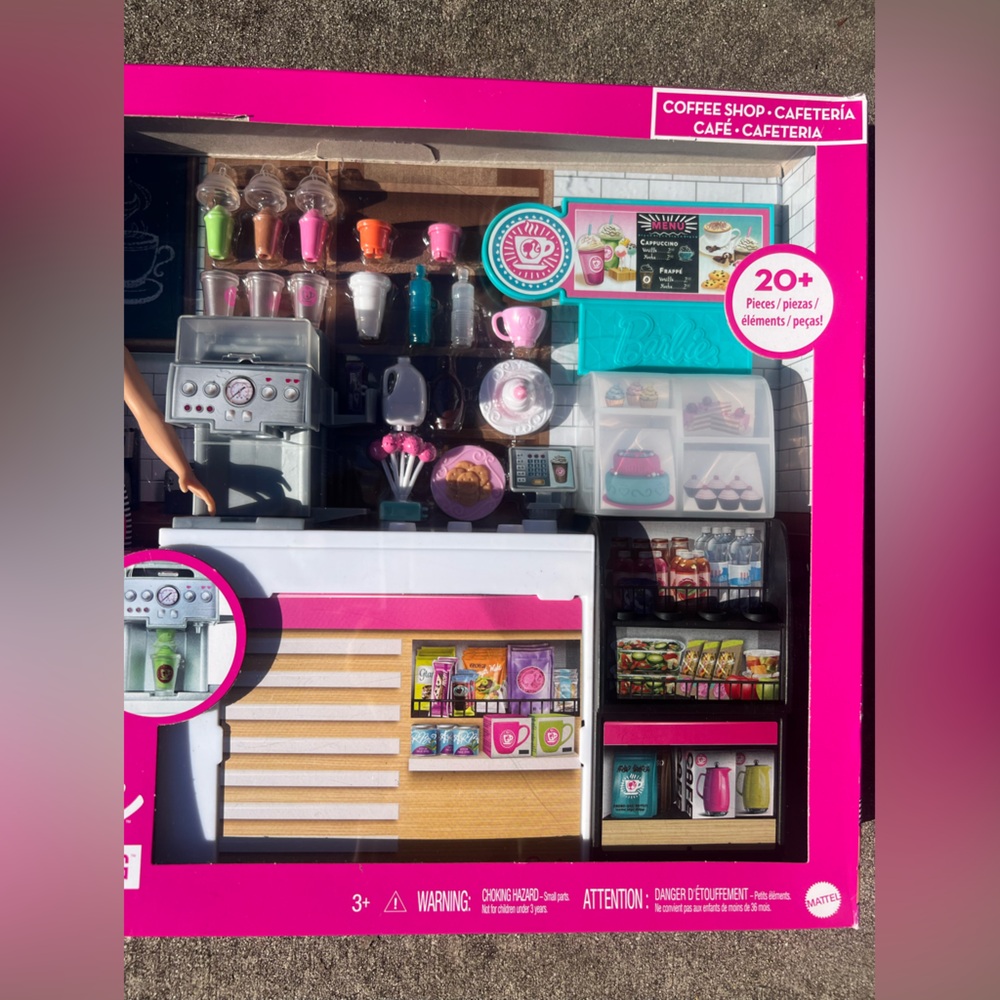 BNWT Barista Barbie - You Can Do Anything - 2019 - Coffee Shop - Picture 4 of 5